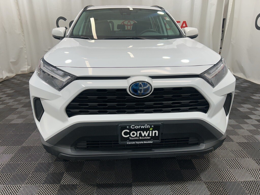 2024 Toyota RAV4 Hybrid LE photo 2