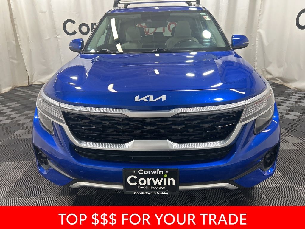 2022 Kia Seltos EX photo 2