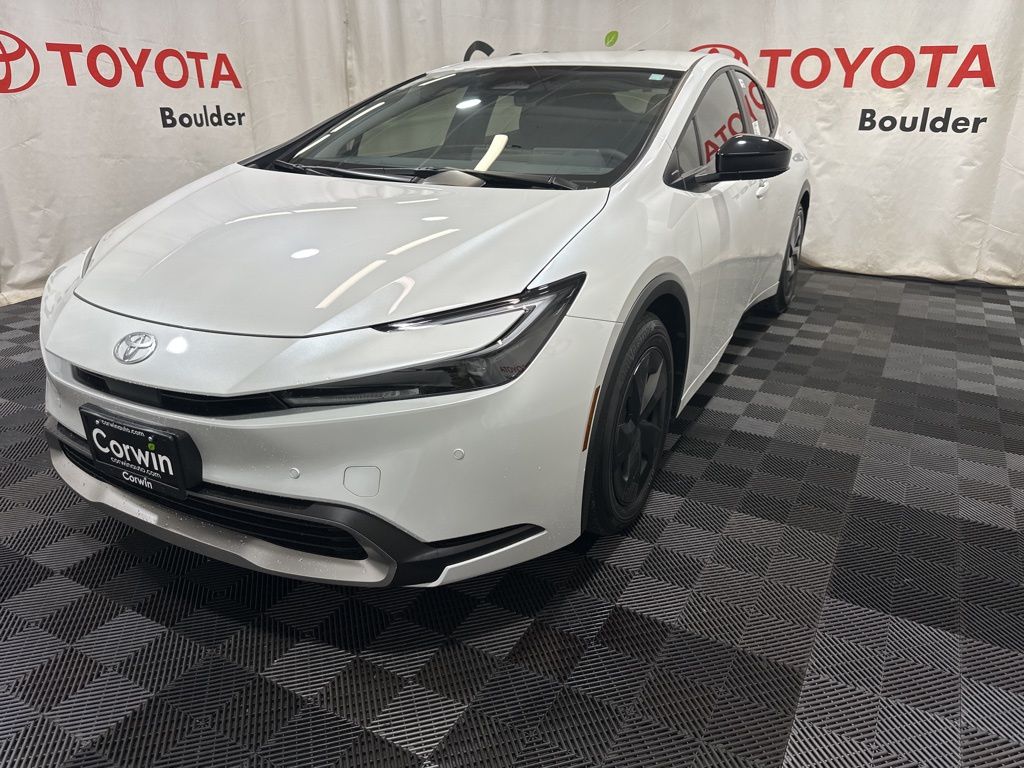 2026 Toyota Prius Plug-in Hybrid SE photo 3