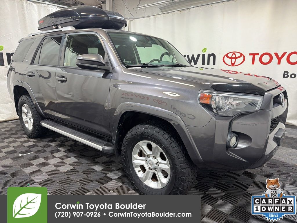 2015 Toyota 4Runner SR5's photo