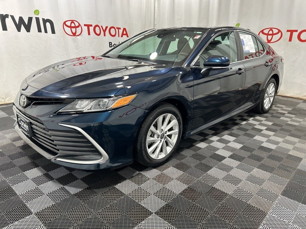 2021 Toyota Camry LE photo 3
