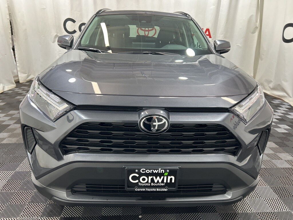 2025 Toyota RAV4 XLE photo 2