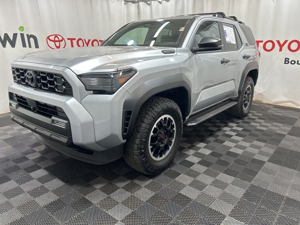 2025 Toyota 4Runner TRD Off-Road photo 3