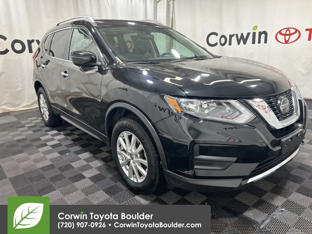 2019 Nissan Rogue SV's photo