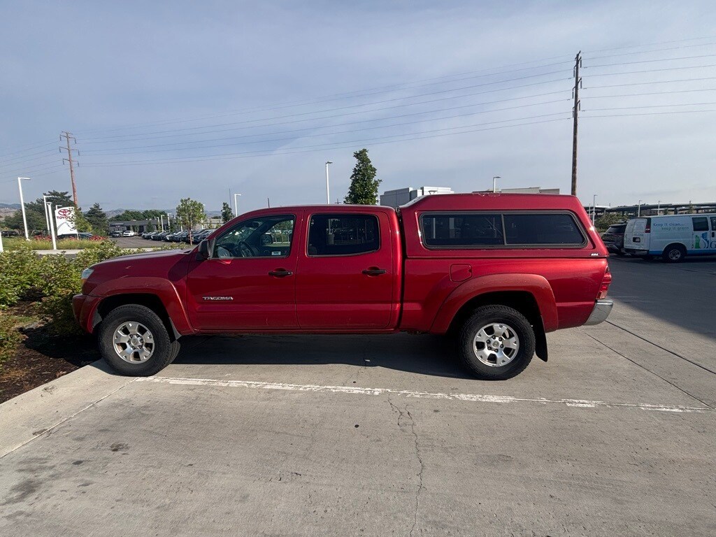 2005 Toyota Tacoma Base photo 4