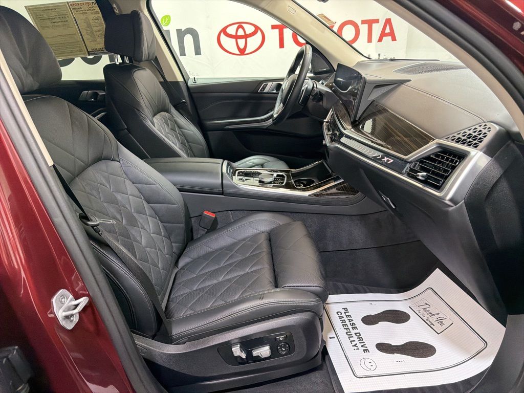 2024 BMW X7 40i - Photo 11