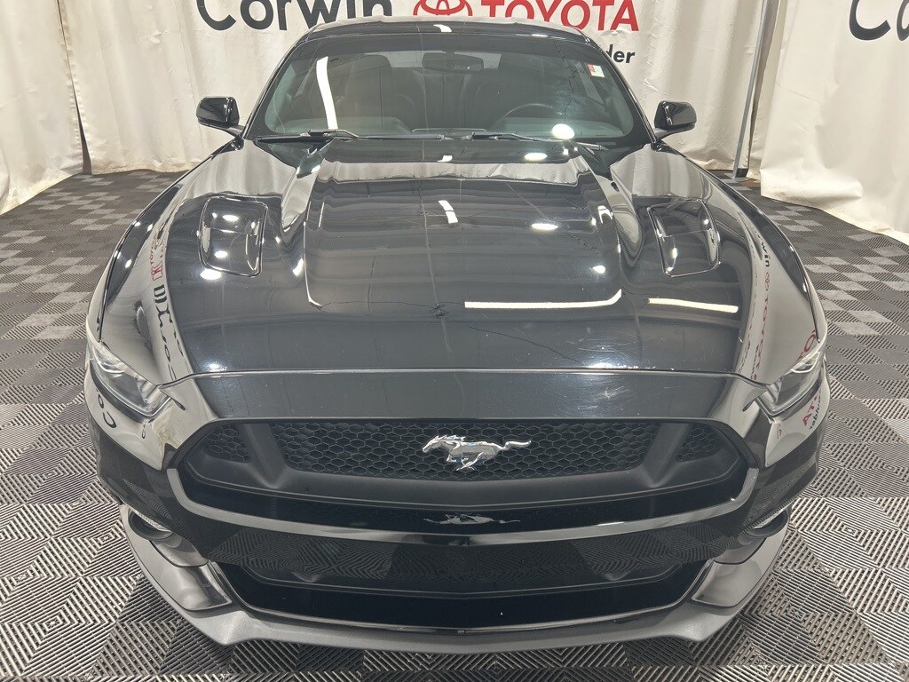 2016 Ford Mustang GT Premium photo 2