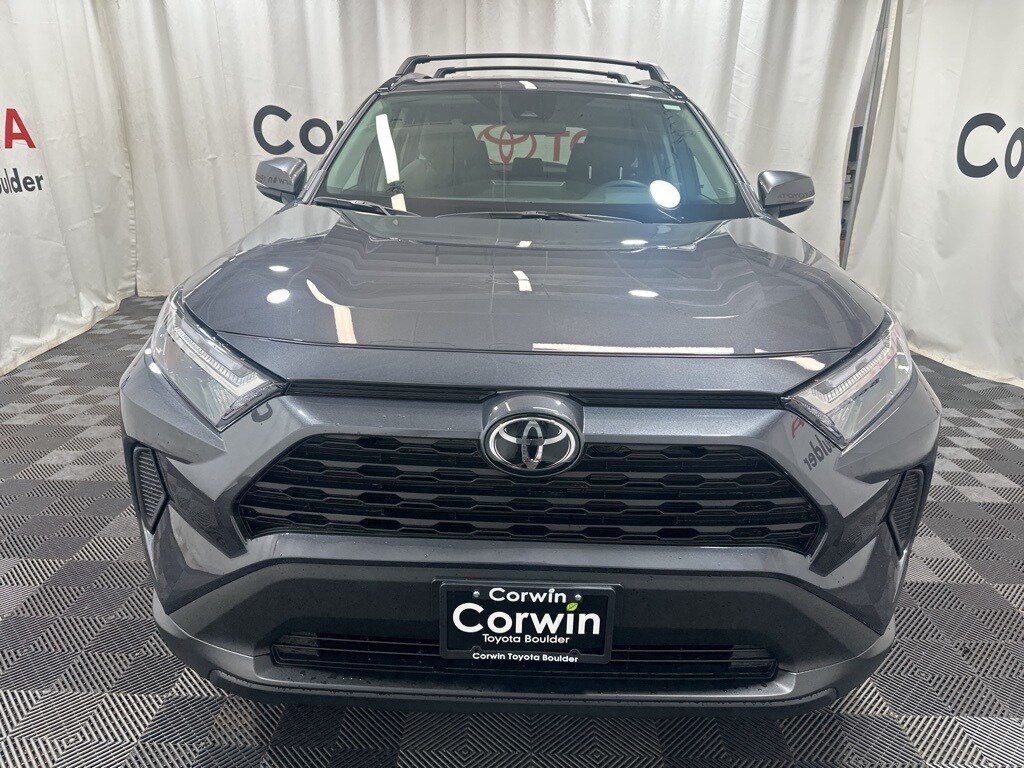 2025 Toyota RAV4 XLE photo 2