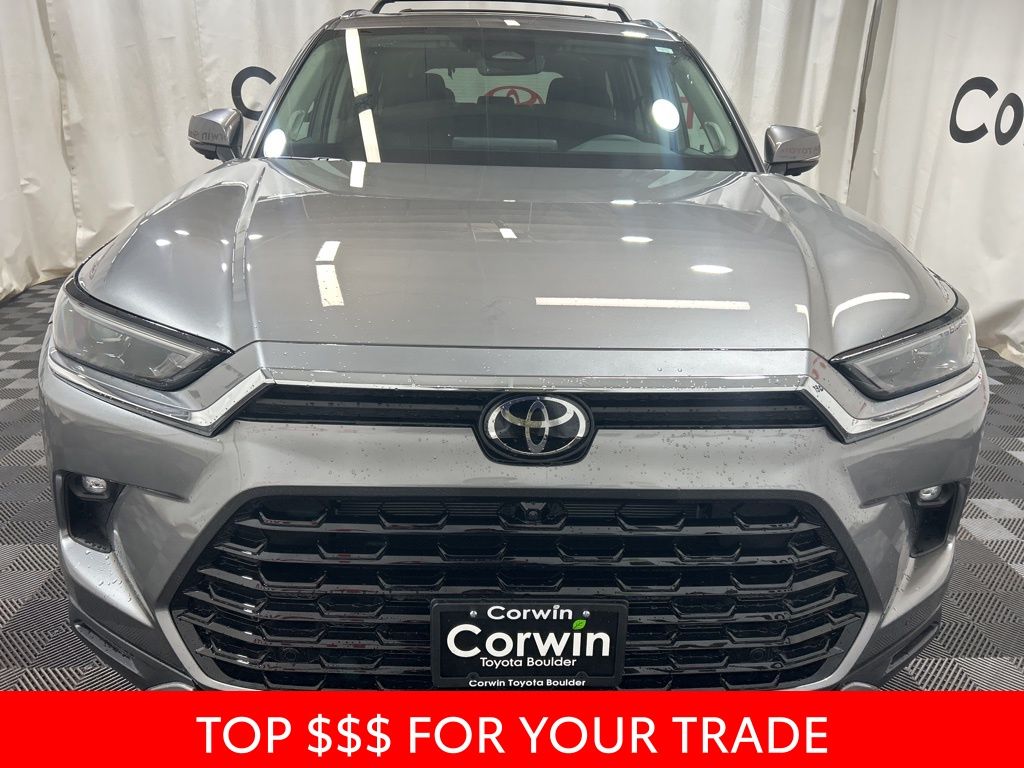 2026 Toyota Highlander Hybrid Limited photo 2