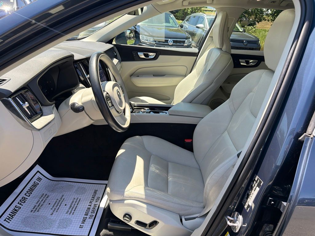 2023 Volvo XC60 Plus - Photo 24