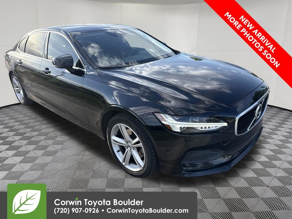 2018 Volvo S90 T5 Momentum FWD's photo