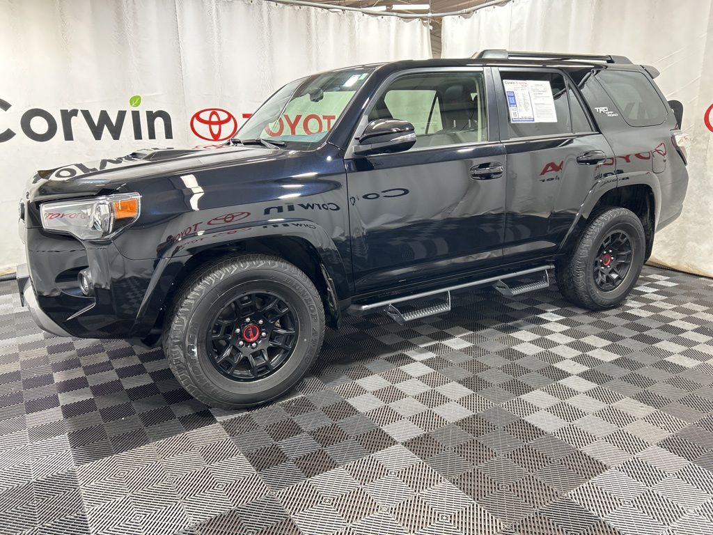 2023 Toyota 4Runner TRD Off-Road Premium photo 4