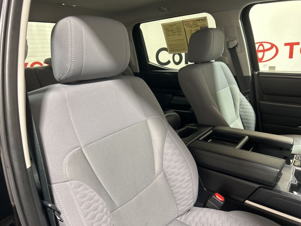 2024 Toyota Tundra SR5 - Photo 12
