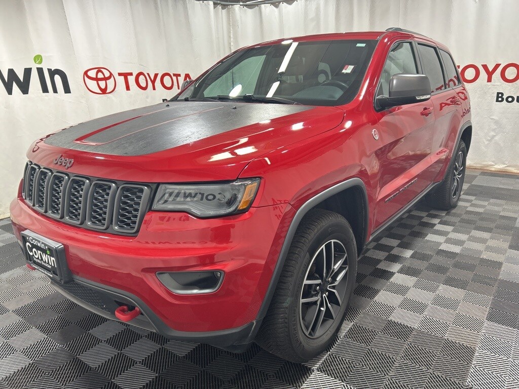 2019 Jeep Grand Cherokee Trailhawk photo 3