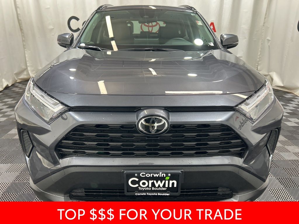 2025 Toyota RAV4 Hybrid XLE photo 2