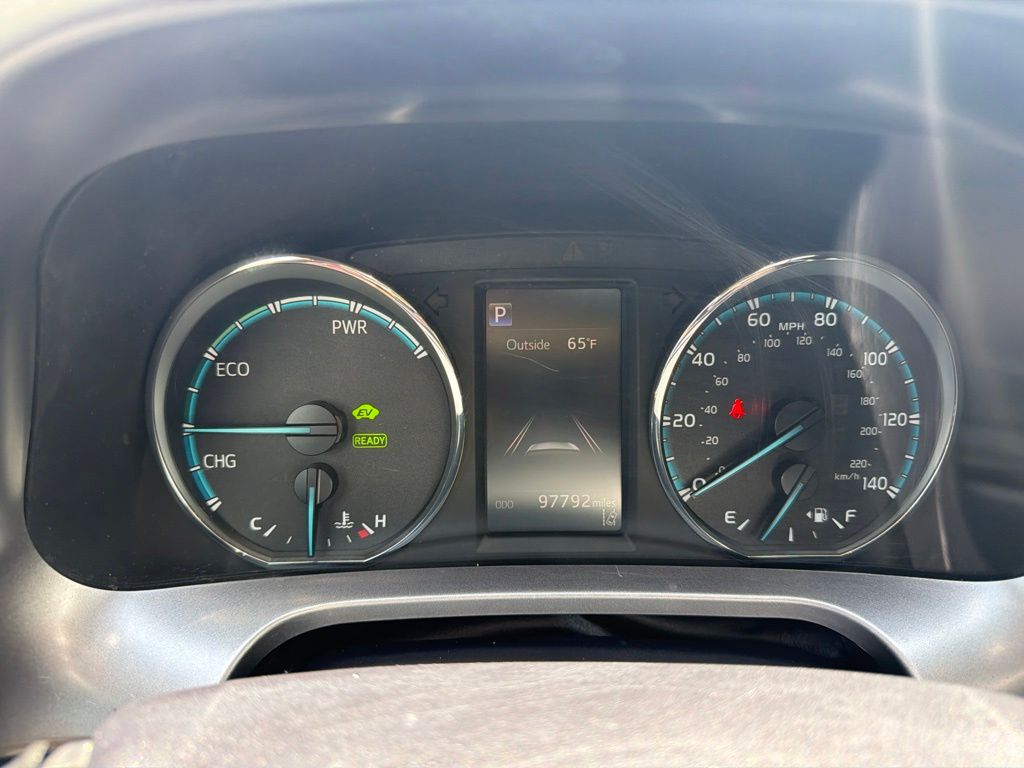 2018 Toyota RAV4 SE - Photo 25