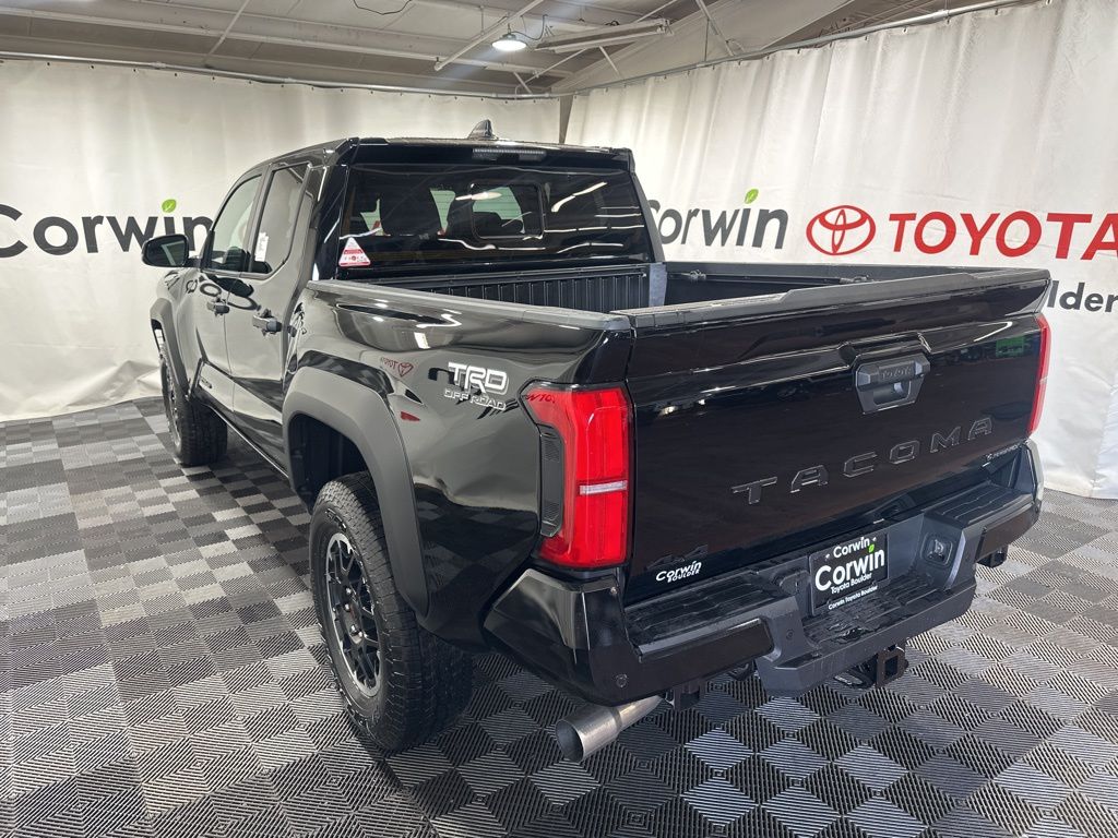 2025 Toyota Tacoma TRD Off Road - Photo 5