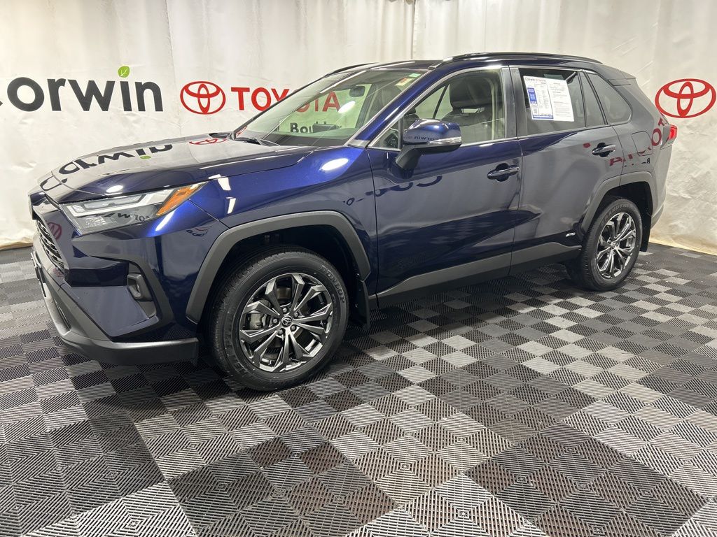 2023 Toyota RAV4 Hybrid XLE Premium photo 4