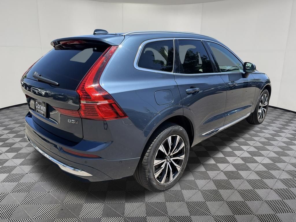 2023 Volvo XC60 Plus - Photo 8