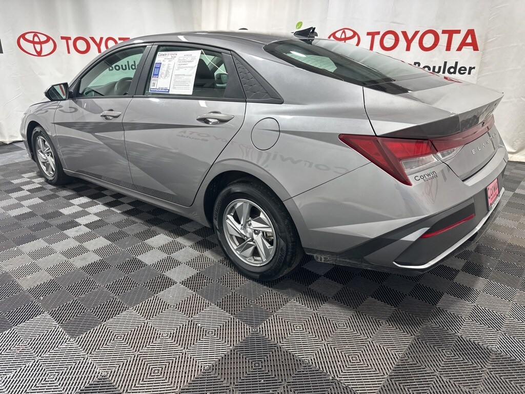 2024 Hyundai Elantra SE photo 4