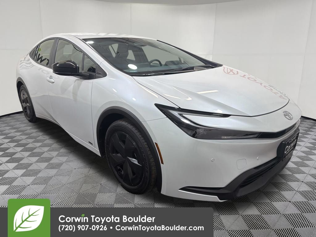 2025 Toyota Prius LE AWD's photo