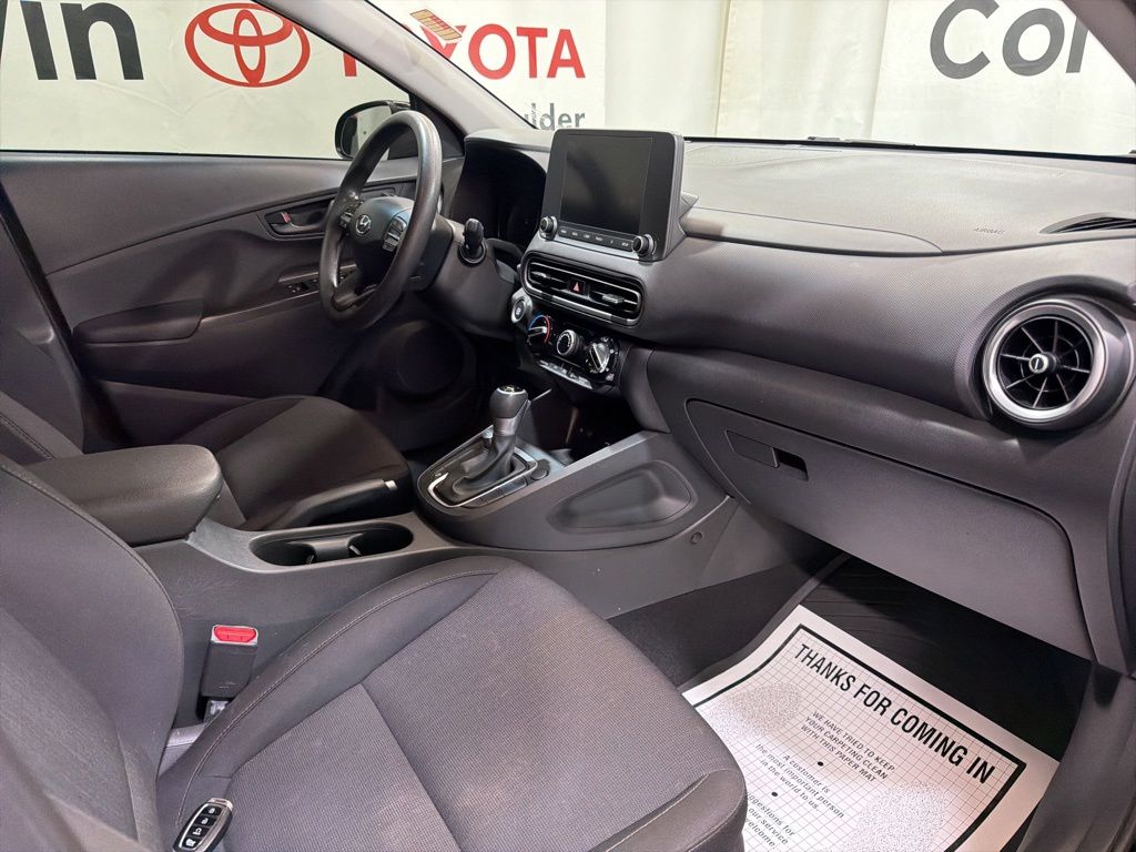 2023 Hyundai Kona SEL - Photo 9