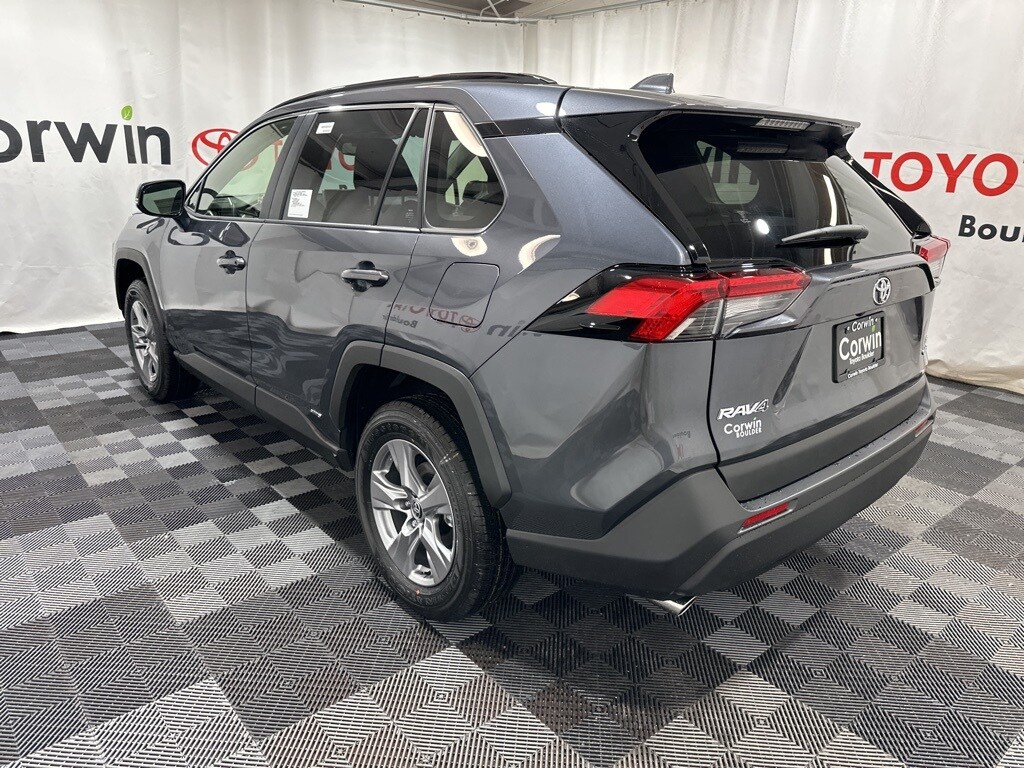 2025 Toyota RAV4 Hybrid LE photo 2