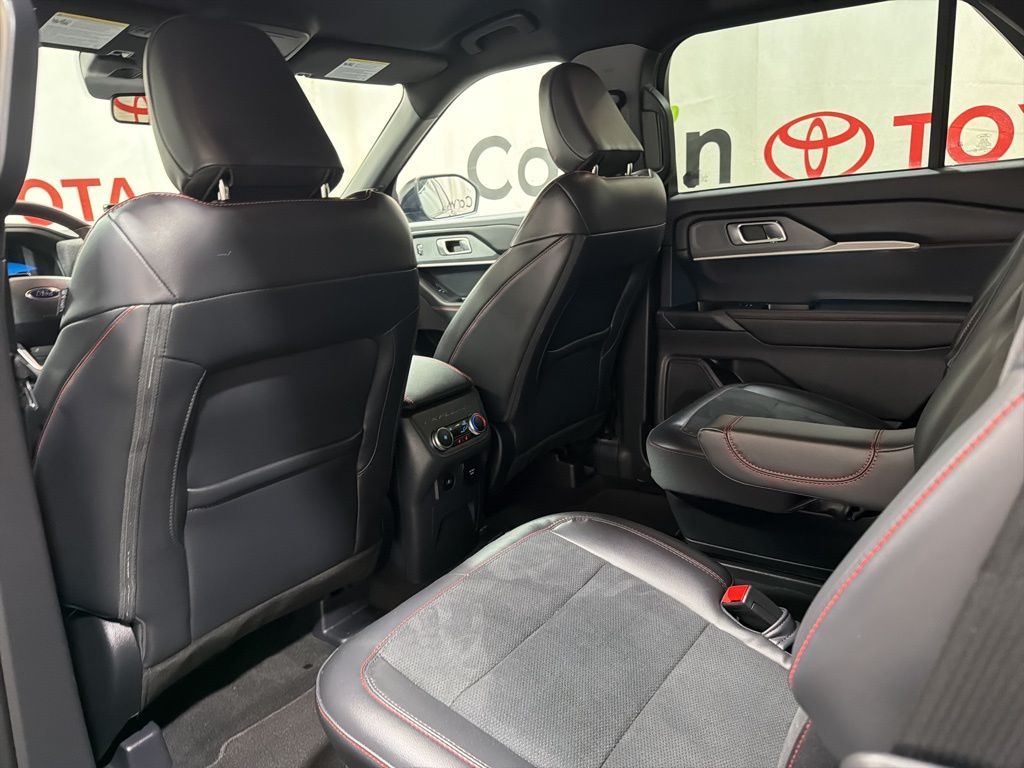 2025 Ford Explorer ST - Photo 20