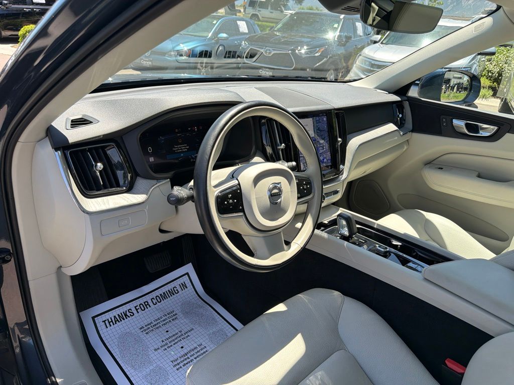 2023 Volvo XC60 Plus - Photo 25