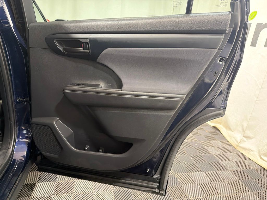 2020 Toyota Highlander 13
