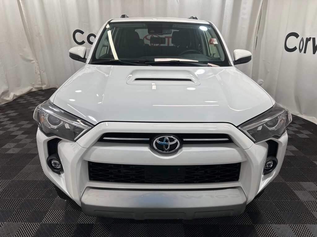 2024 Toyota 4Runner TRD Off-Road photo 2