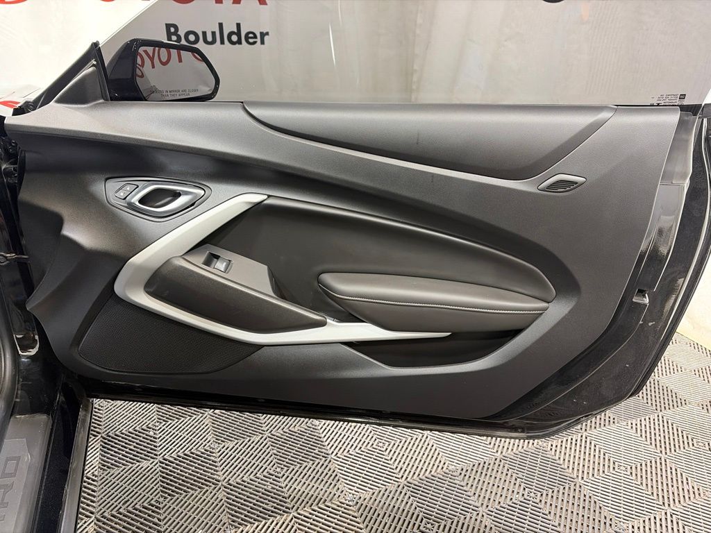 2021 Chevrolet Camaro 1SS - Photo 9