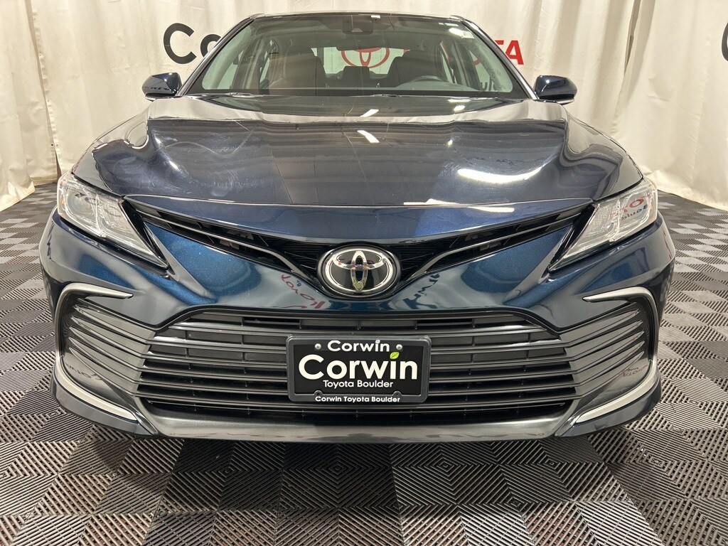 2021 Toyota Camry LE photo 2