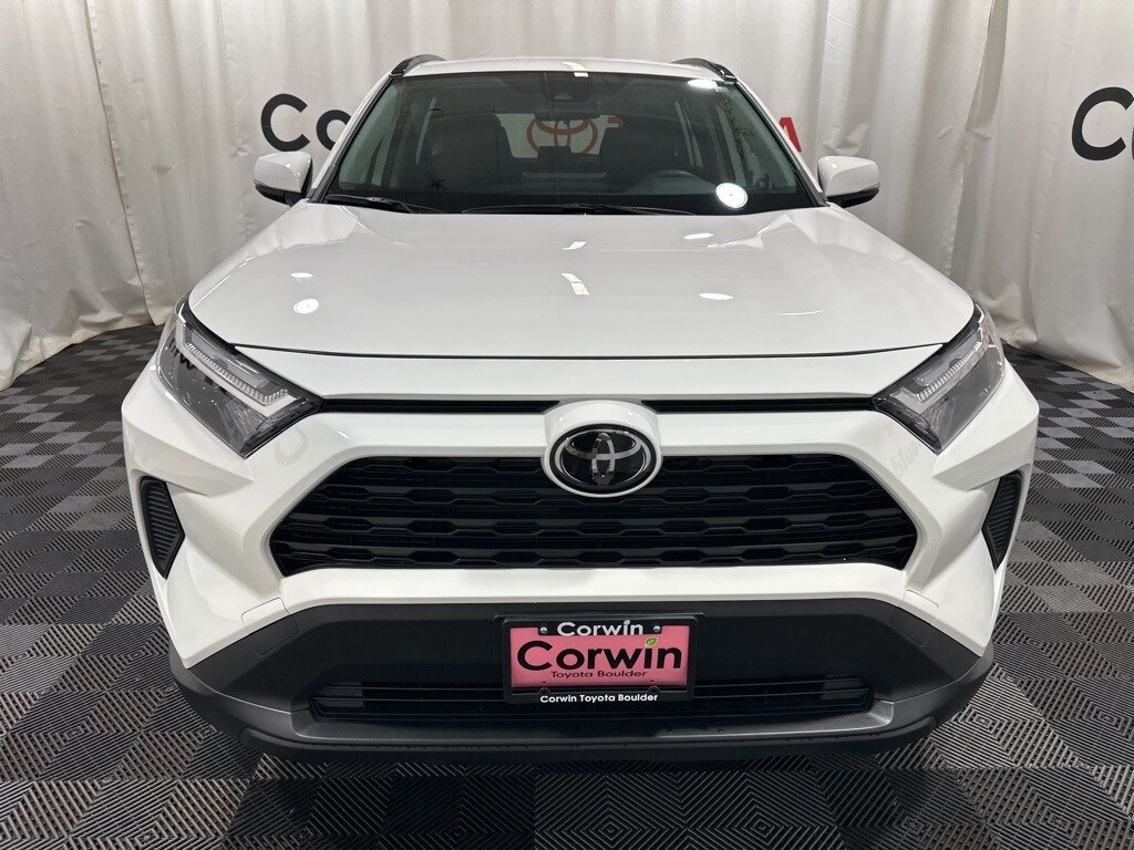 2025 Toyota RAV4 Hybrid LE photo 2
