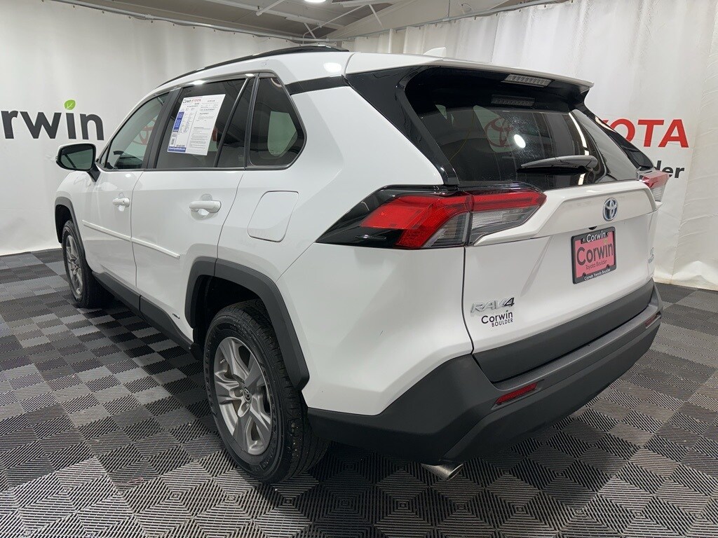 2024 Toyota RAV4 Hybrid LE photo 4