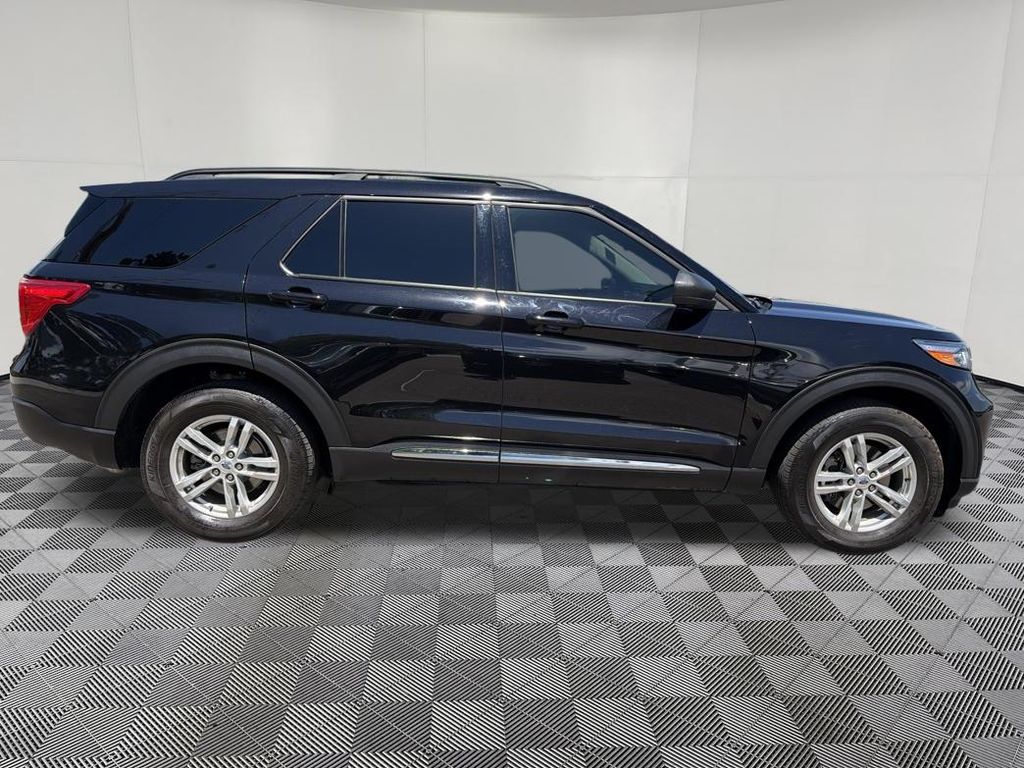 2023 Ford Explorer XLT - Photo 8