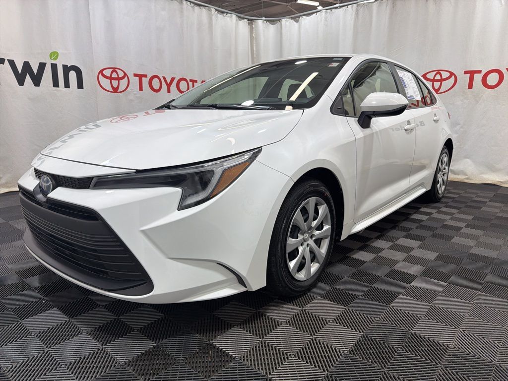 2024 Toyota Corolla XLE LE Premium SE photo 3