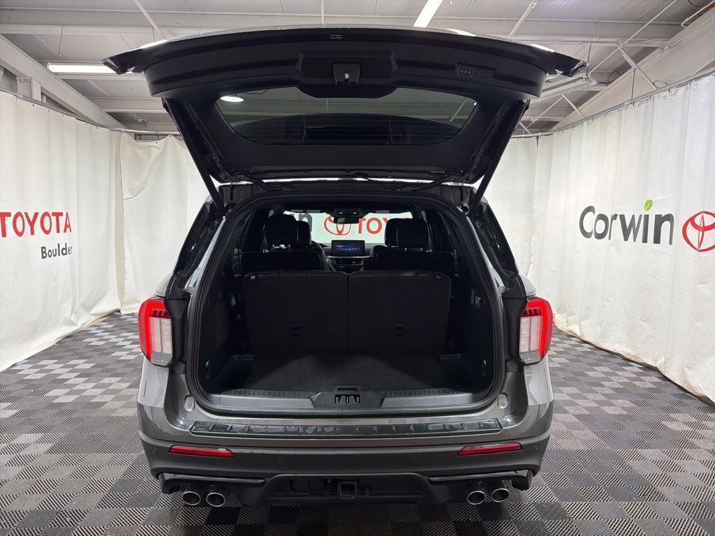 2025 Ford Explorer ST - Photo 17
