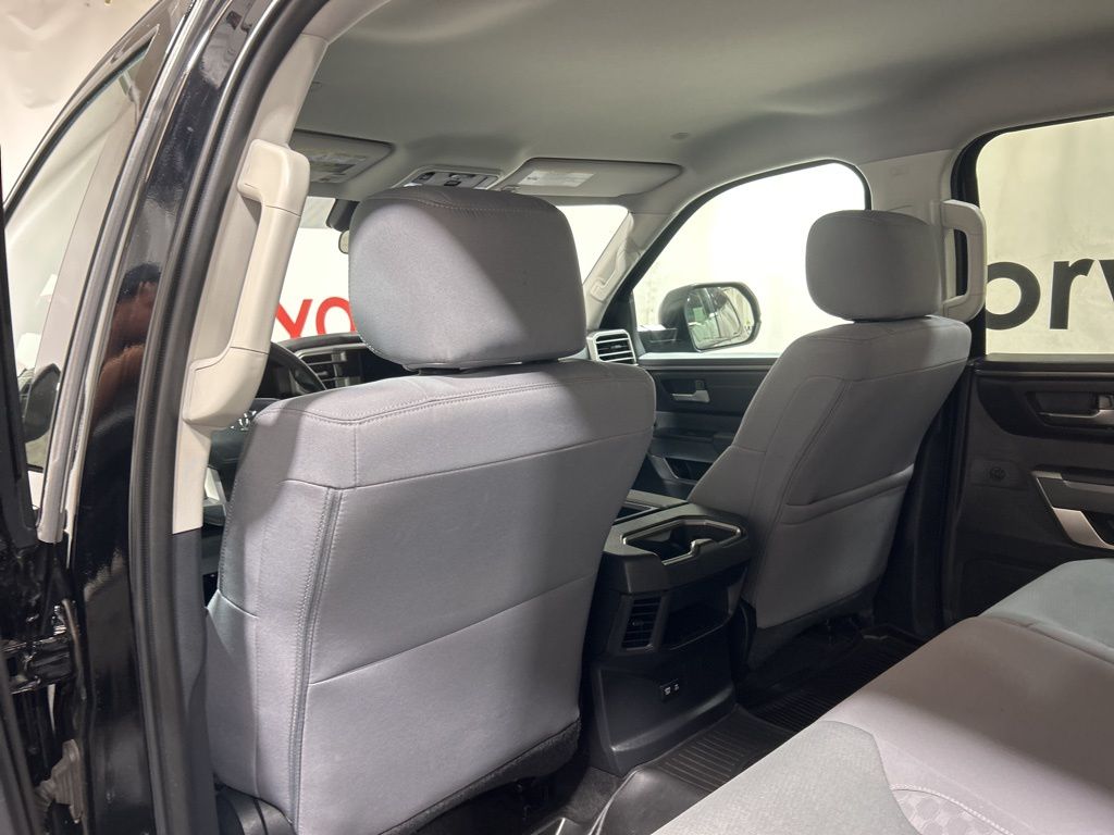 2024 Toyota Tundra SR5 - Photo 17