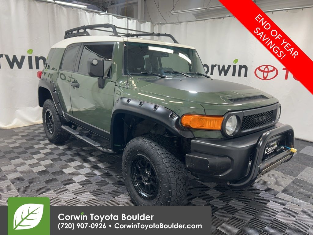 2014 Toyota FJ Cruiser Base's photo