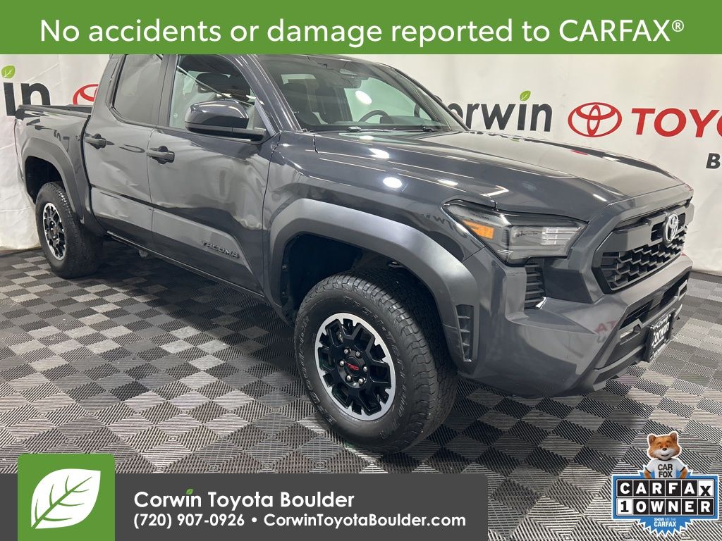 2025 Toyota Tacoma SR5's photo