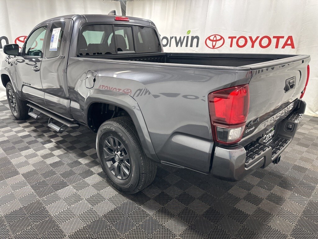 2022 Toyota Tacoma SR5 photo 4