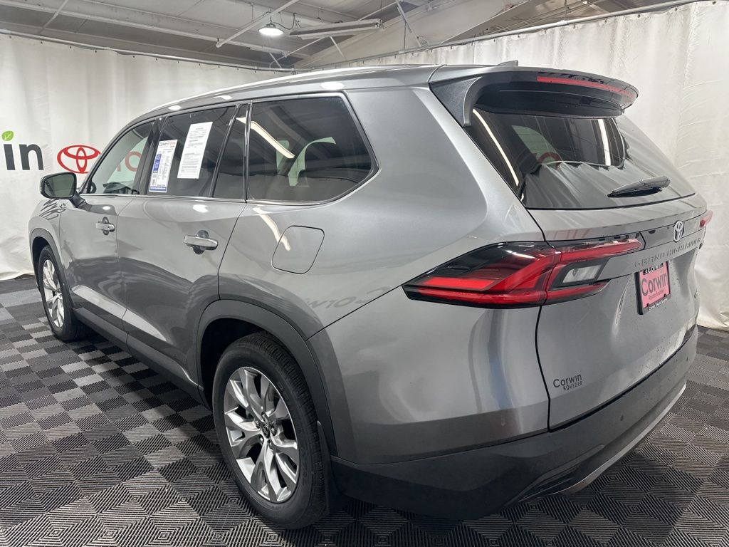 2026 Toyota Grand Highlander Limited photo 4