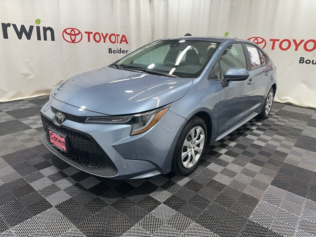 2022 Toyota Corolla LE photo 3