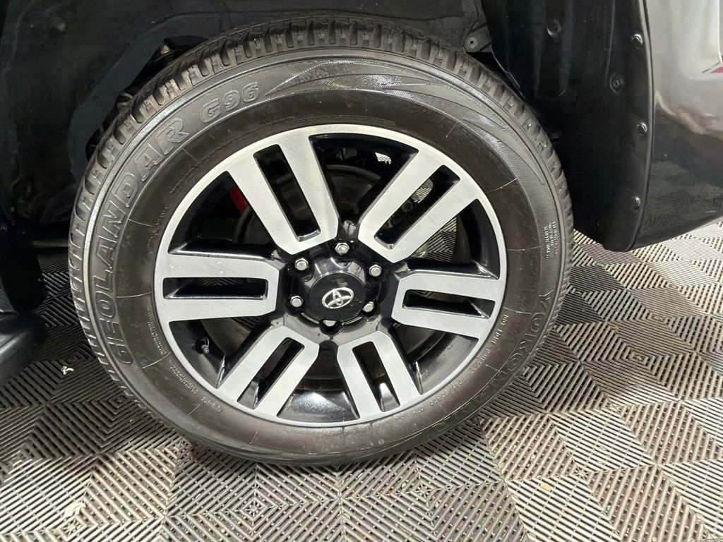 2023 Toyota 4Runner Limited - Photo 30