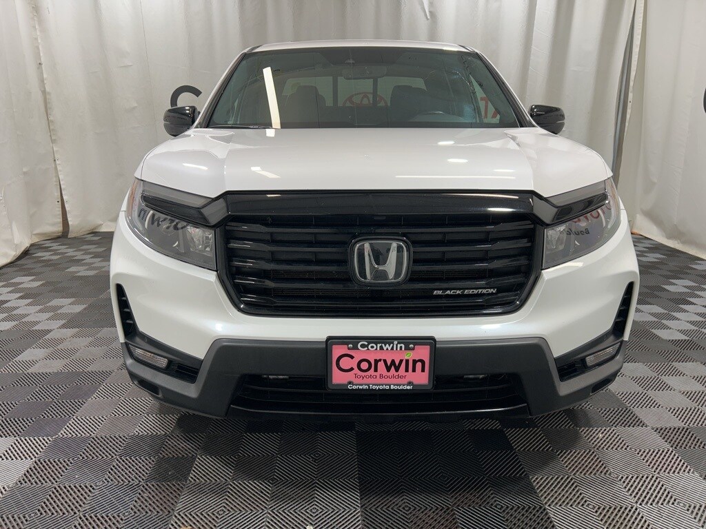 2023 Honda Ridgeline Black Edition photo 2