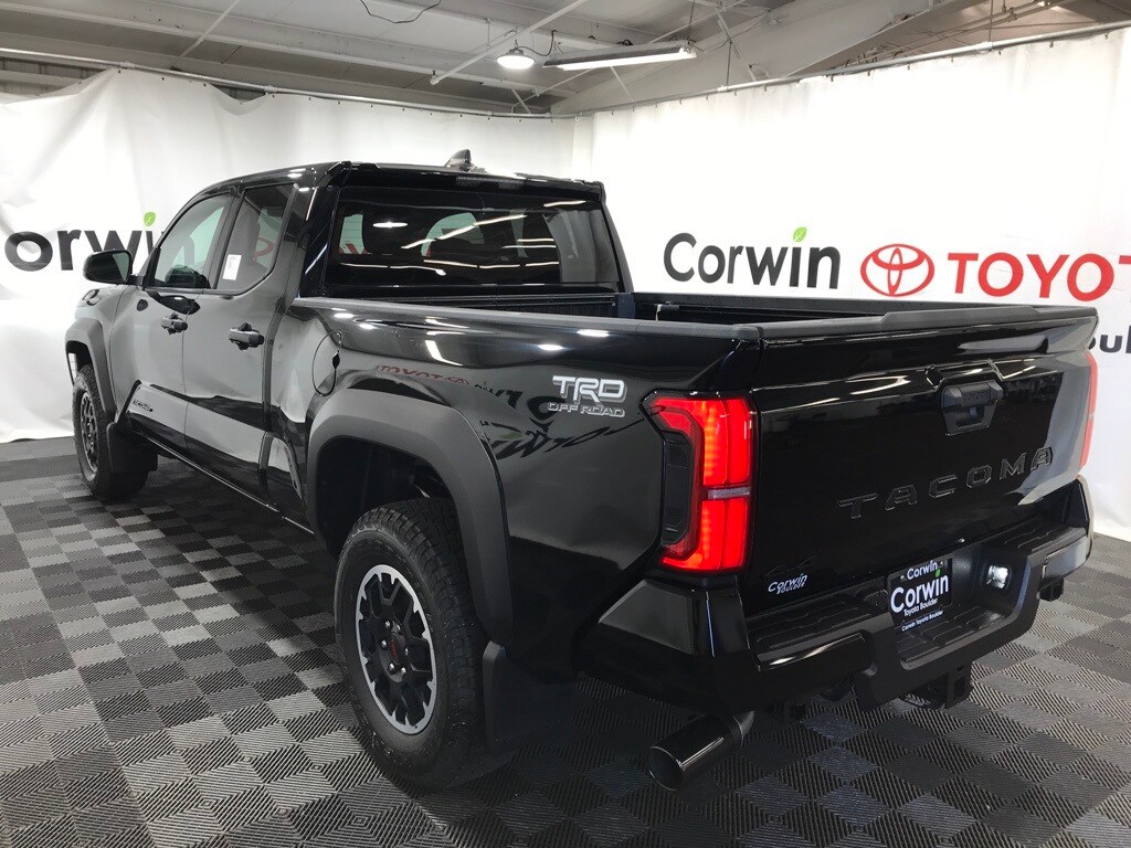 2025 Toyota Tacoma TRD Off-Road Double Cab photo 4