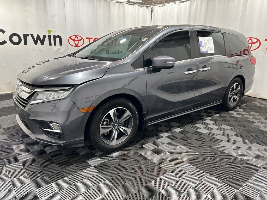 2018 Honda Odyssey Touring photo 4