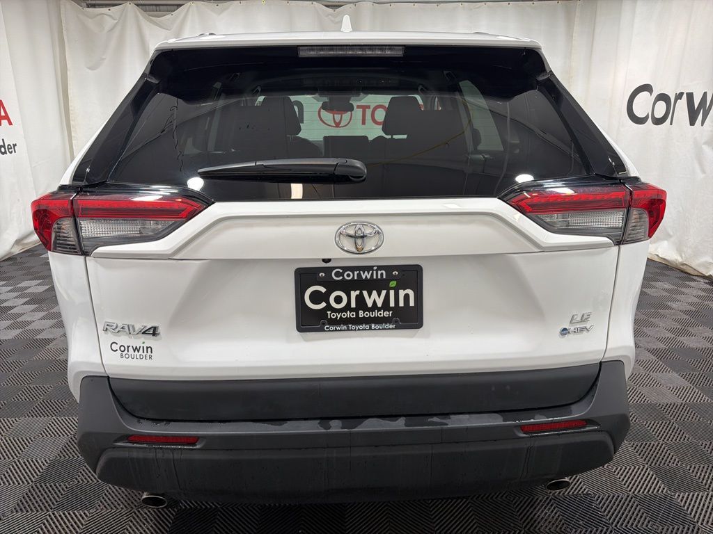 2025 Toyota RAV4 Hybrid LE photo 2