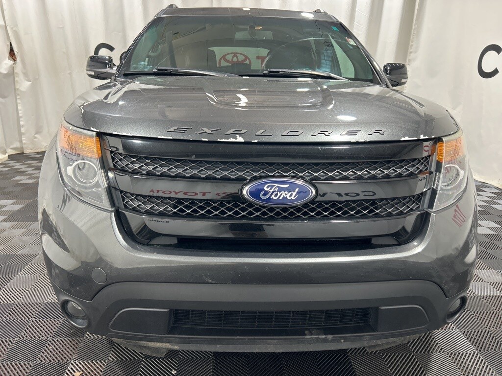 2015 Ford Explorer Sport photo 2